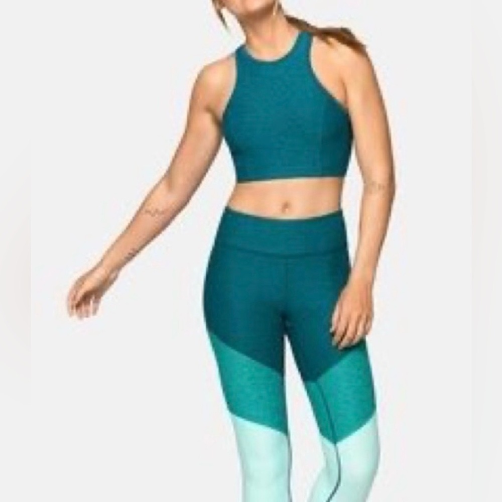 Outdoor Voices Athena Racerback Sports Bra - Picture 2 of 6